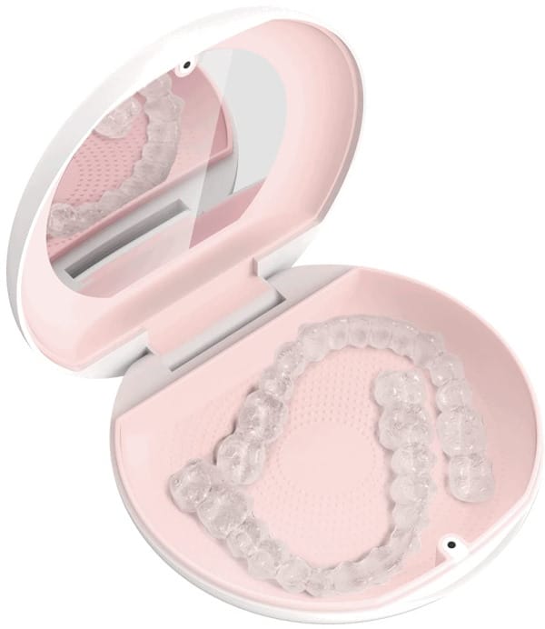 Best Invisalign Accessories - Retayn Premium Case