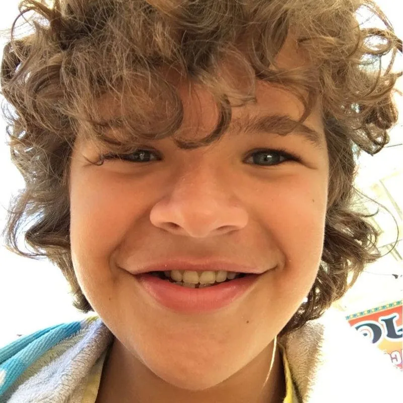 Gaten Matarazzo's Braces - Check Out Dustin From Stranger Things New Braces In Season 4! 3 Dustin from Stranger Things Dentures