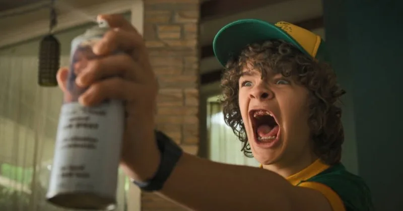 Gaten Matarazzo's Braces - Check Out Dustin From Stranger Things New Braces In Season 4! 5 Gaten Matarazzo Braces Braces on the bottom row