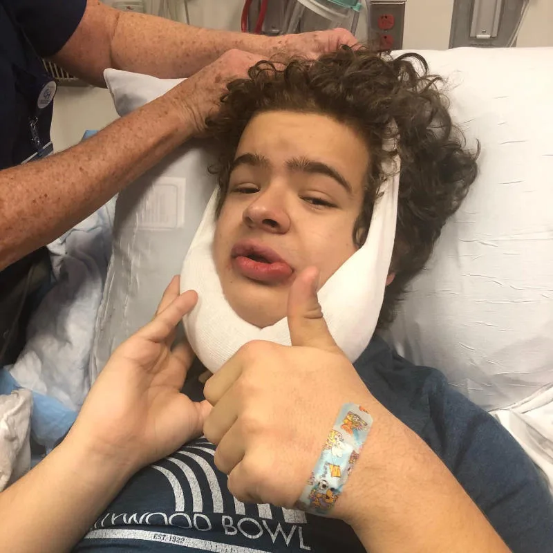 Gaten Matarazzo's Braces - Check Out Dustin From Stranger Things New Braces In Season 4! 4 Gaten Matarazzo Braces Surgery